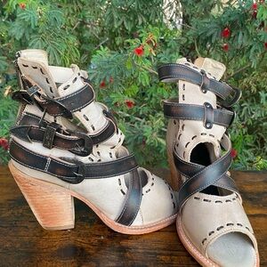 New Freebird revenant heel sandale size 8